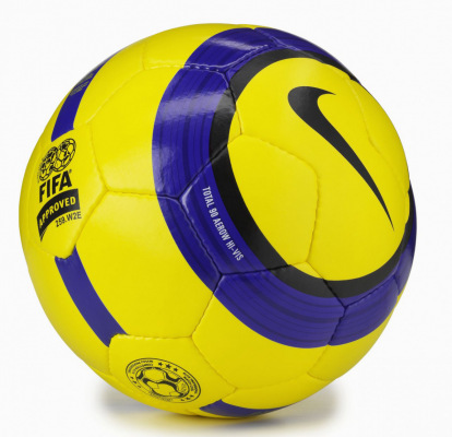 pelota nike amarilla