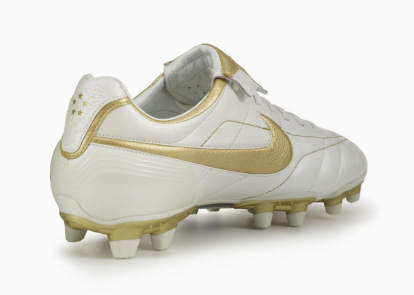 Riedizione delle Nike Tiempo Legend di Ronaldinho - Blog - Negozio di  calcio Fútbol Emotion