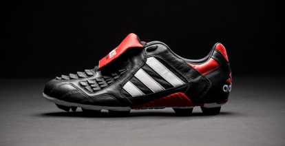 botas de futbol predator negras