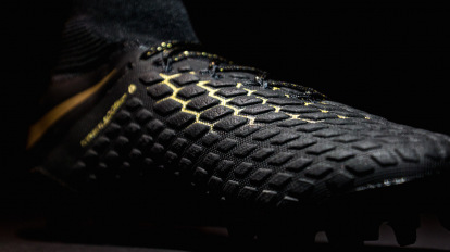 hypervenom preta e dourada
