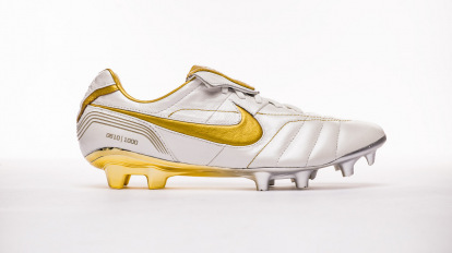 ronaldinho tiempo nike