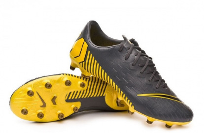 botas de futbol nike gama media