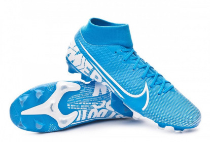 botas de futbol nike gama media