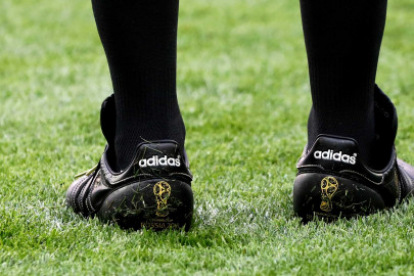 adidas mundial goal vs kaiser 5