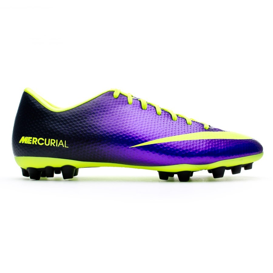 purple nike boots