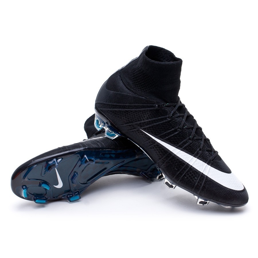 botas de fútbol nike negras