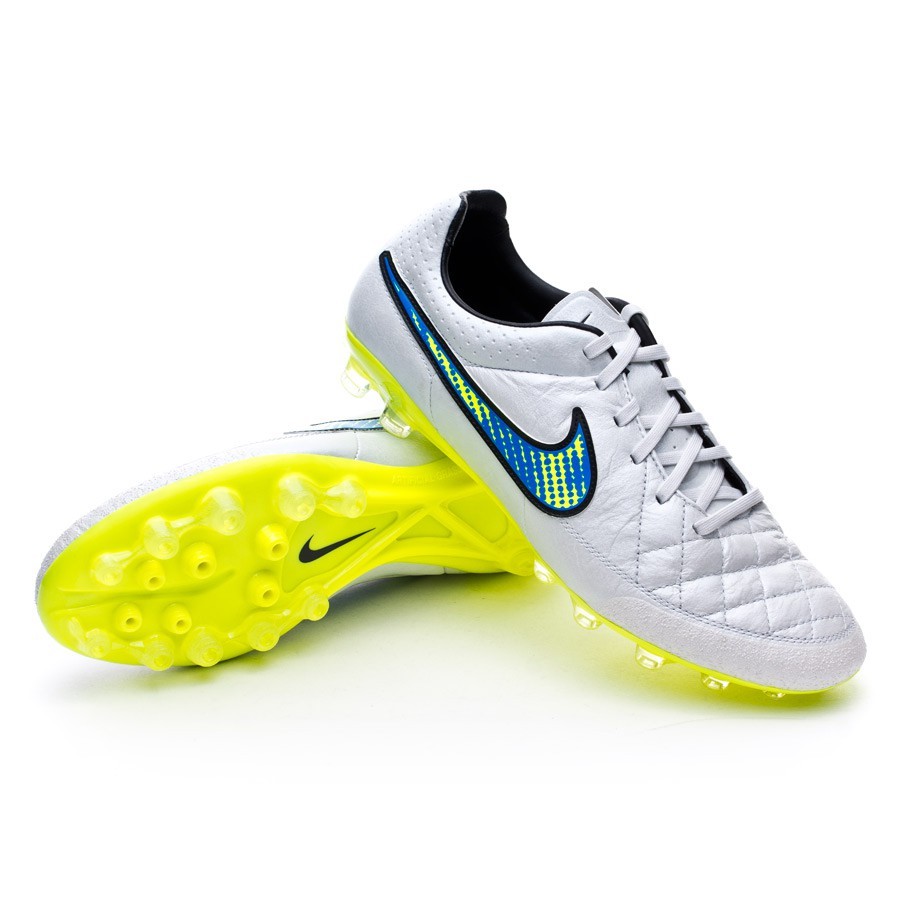 nike tiempo legacy