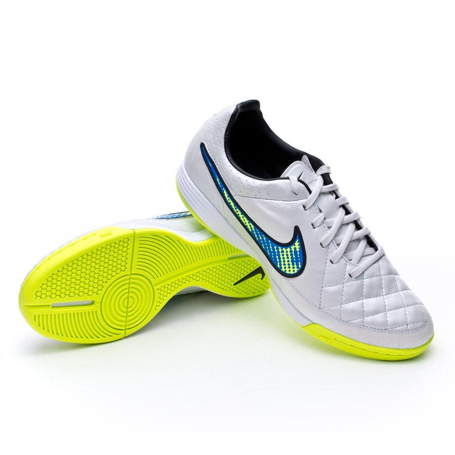 tiempo nike futsal