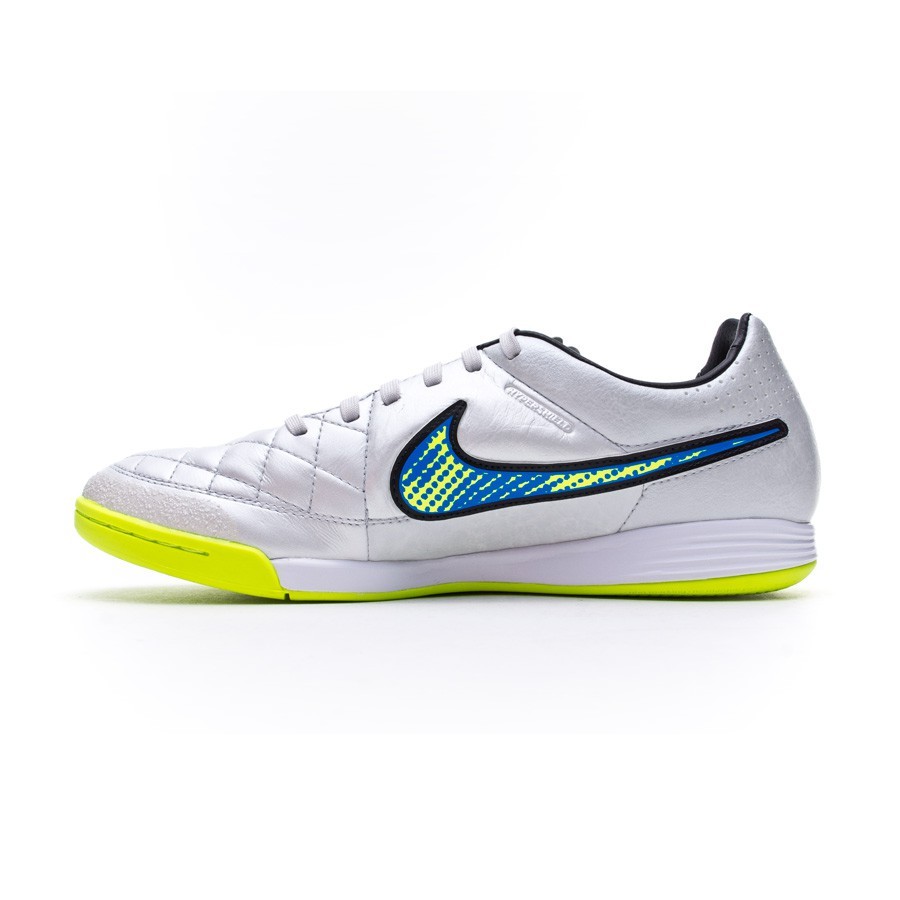 nike tiempo legacy ic