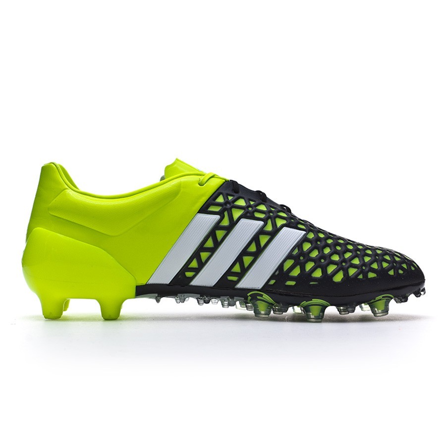 chaussure de foot adidas ace 15.1