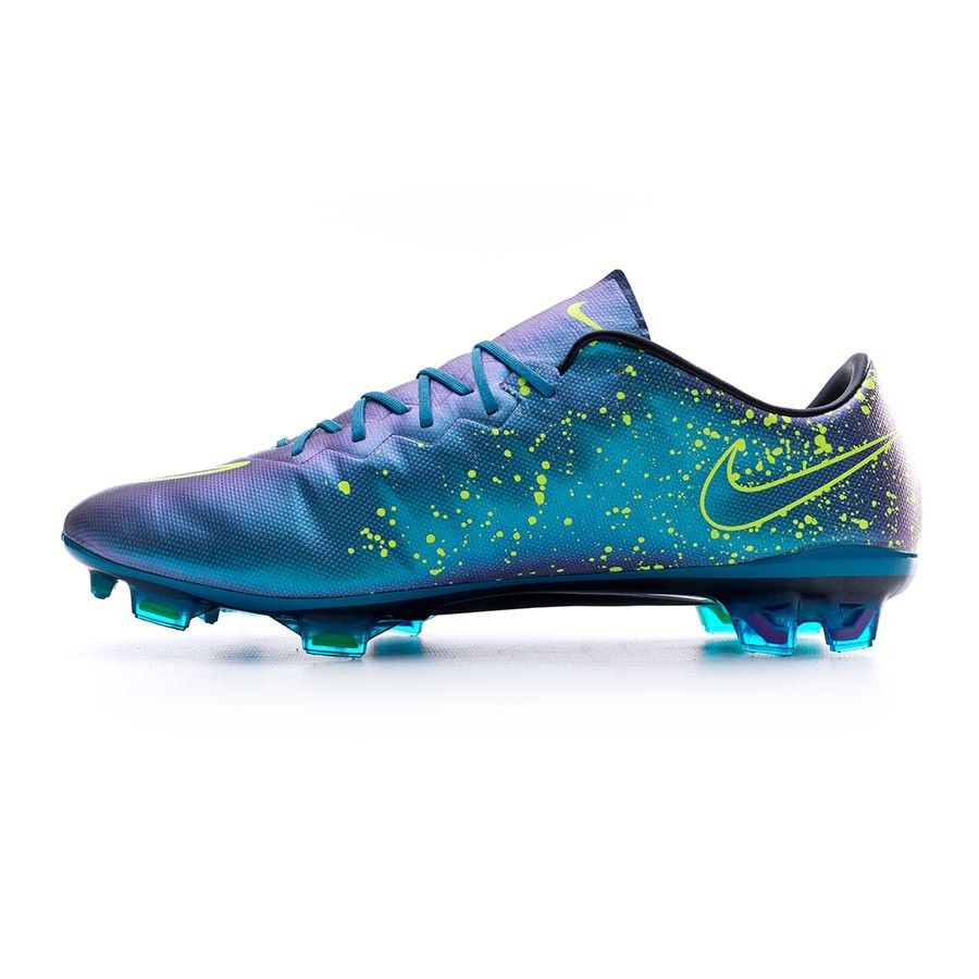 black and blue nike football boots