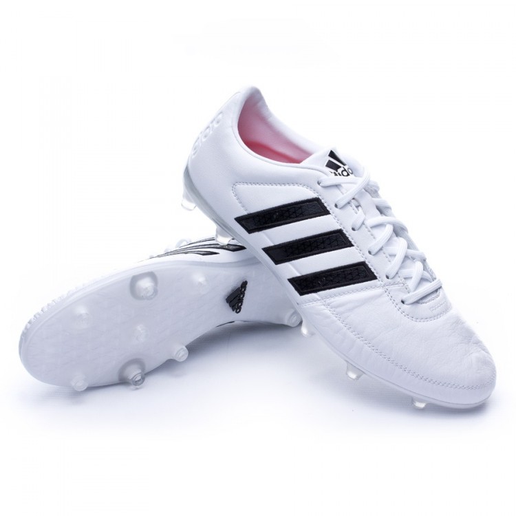 chaussure de foot adidas gloro