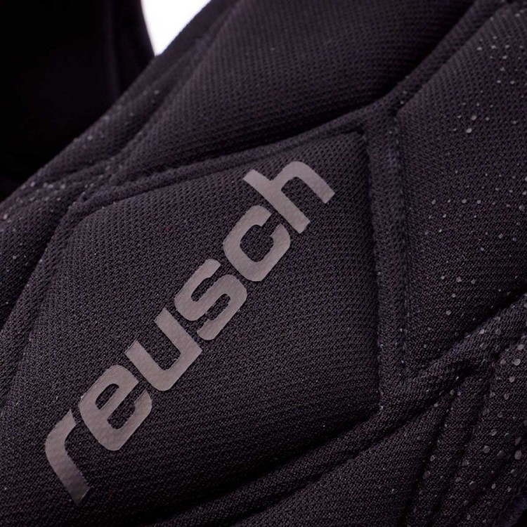 rodillera-reusch-protector-active-negra-1.jpg