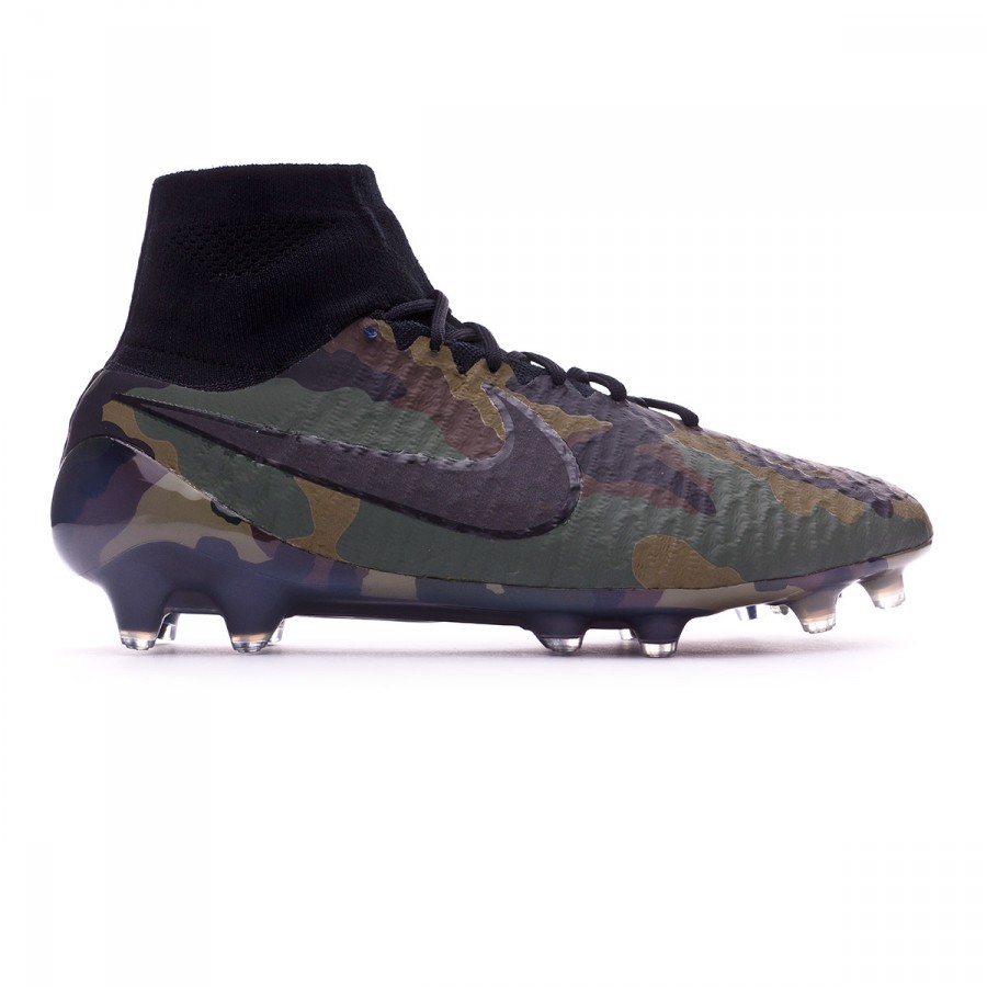 nike camouflage boots