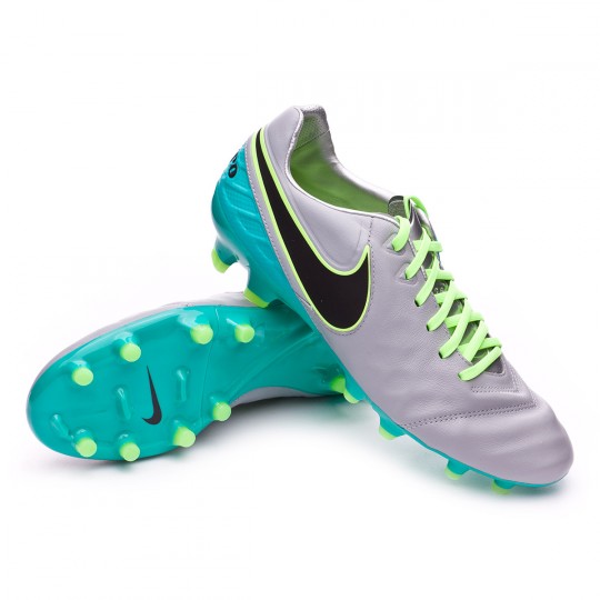Chaussures Nike Tiempo mystic 3 fg taille 40 Chaussures Nike Tiempo mystic 3 fg taille 40