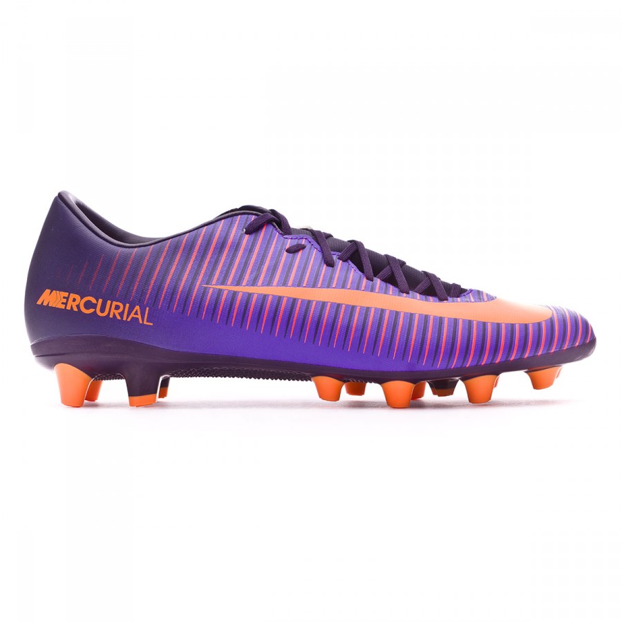 purple nike boots