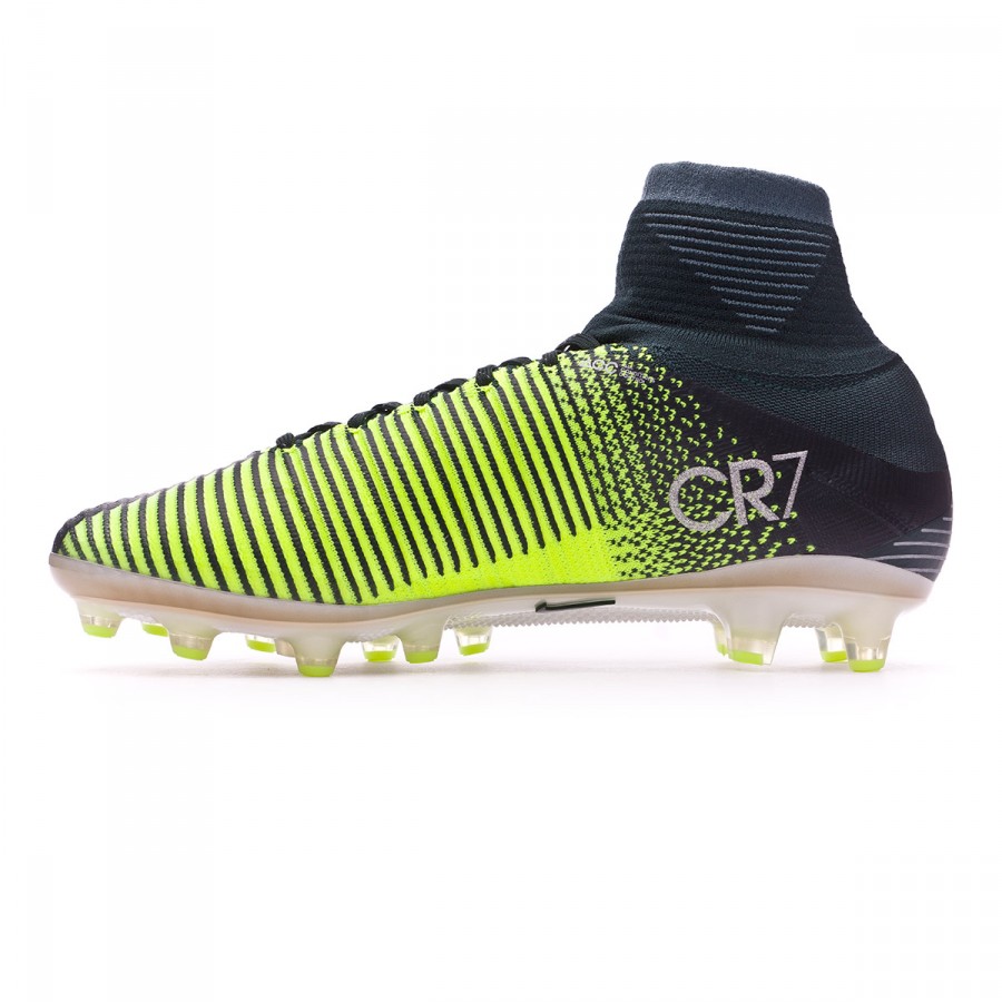 CRISTIANO RONALDO DEBUTS MERCURIAL SUPERFLY