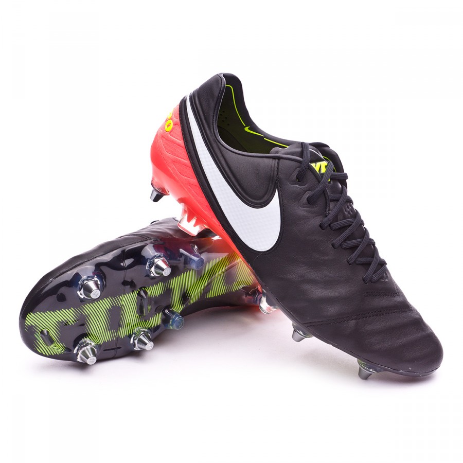 tiempo acc nike