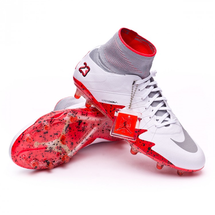 nike junior hypervenom phantom 2