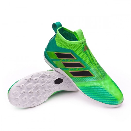 chaussure adidas de foot salle