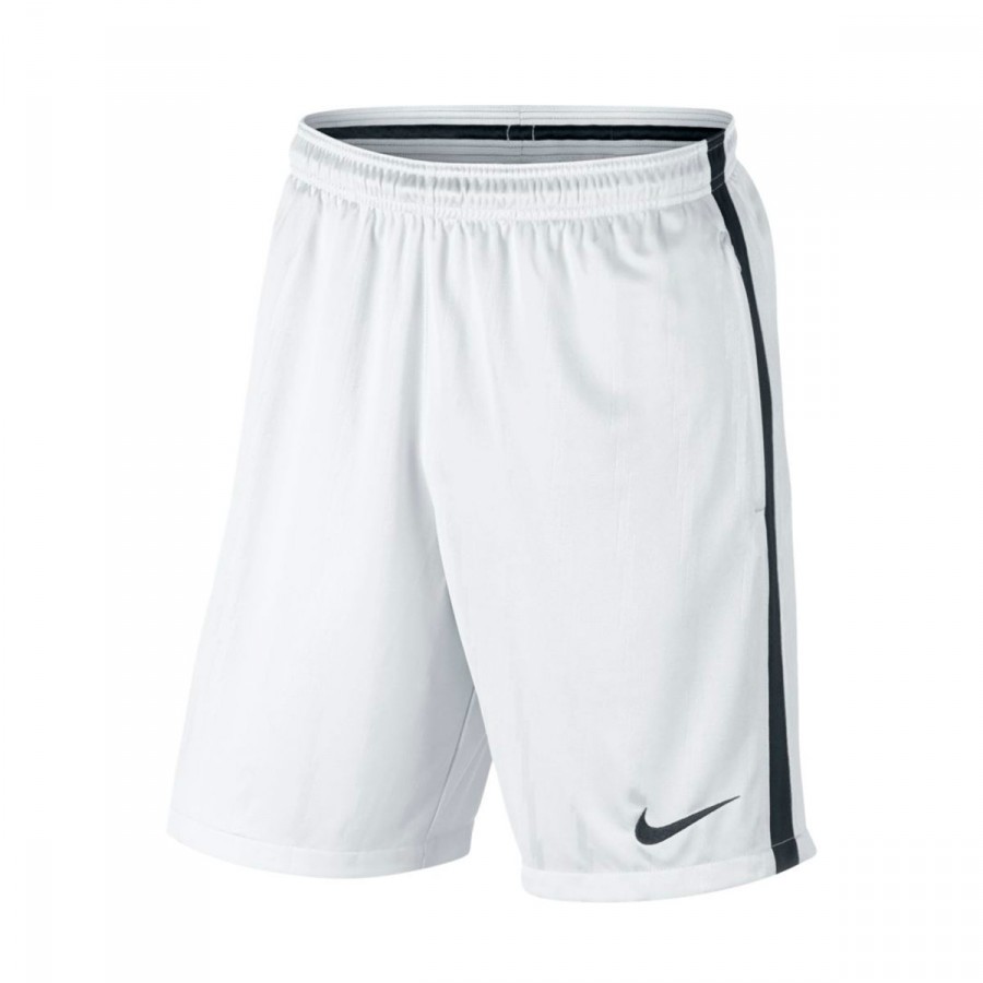 short nike de futbol