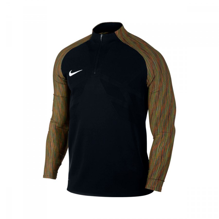 nike aeroswift strike