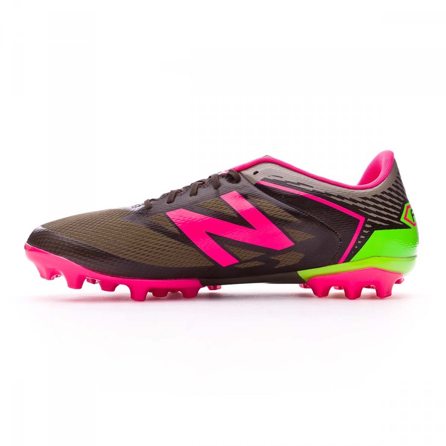 new balance soccer cleats mens Pink