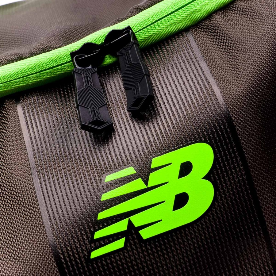 new balance holdall