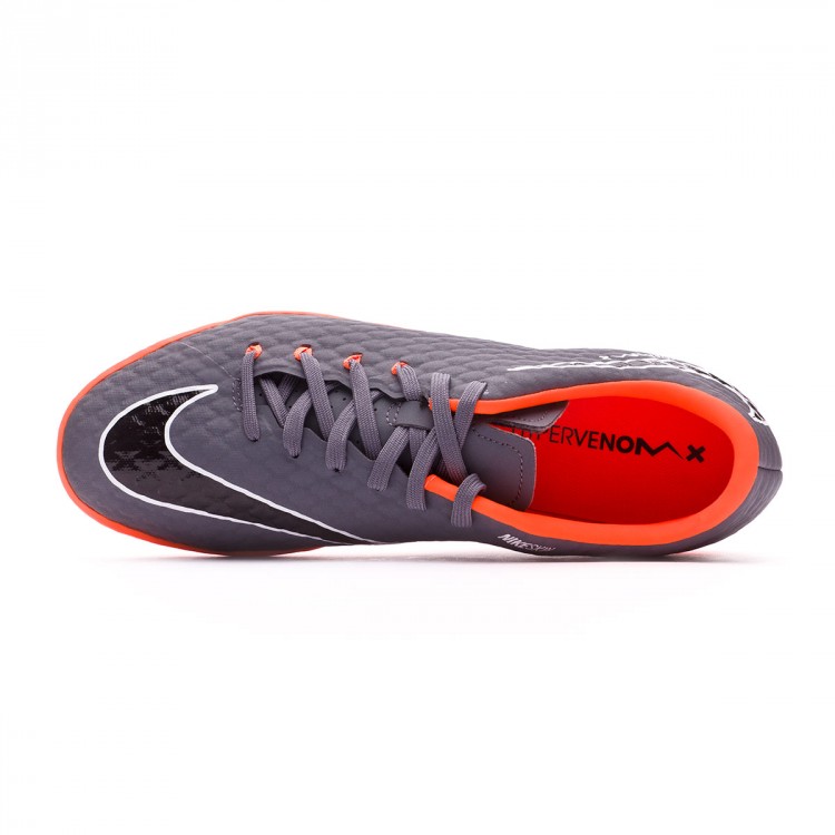 nike hypervenom phantomx iii