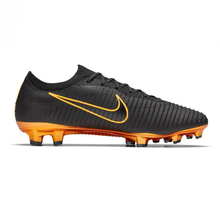 nike flyknit black and gold football boots