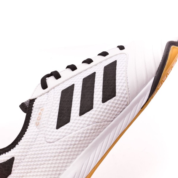 adidas copa tango 18.3 topsala futsal boot