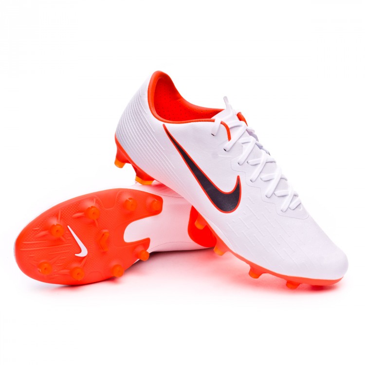 Bota Mercurial Vapor XII Pro AG Pro White Metallic cool grey Total orange Bota Mercurial Vapor XII Pro AG Pro White Metallic cool grey Total orange