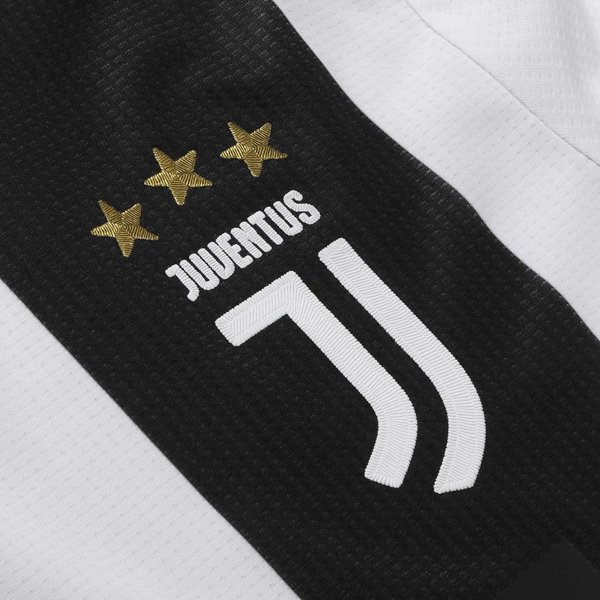 adidas Juventus 2018-2019 Home Jersey
