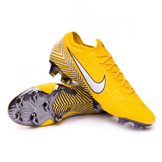 nike magista hypervenom