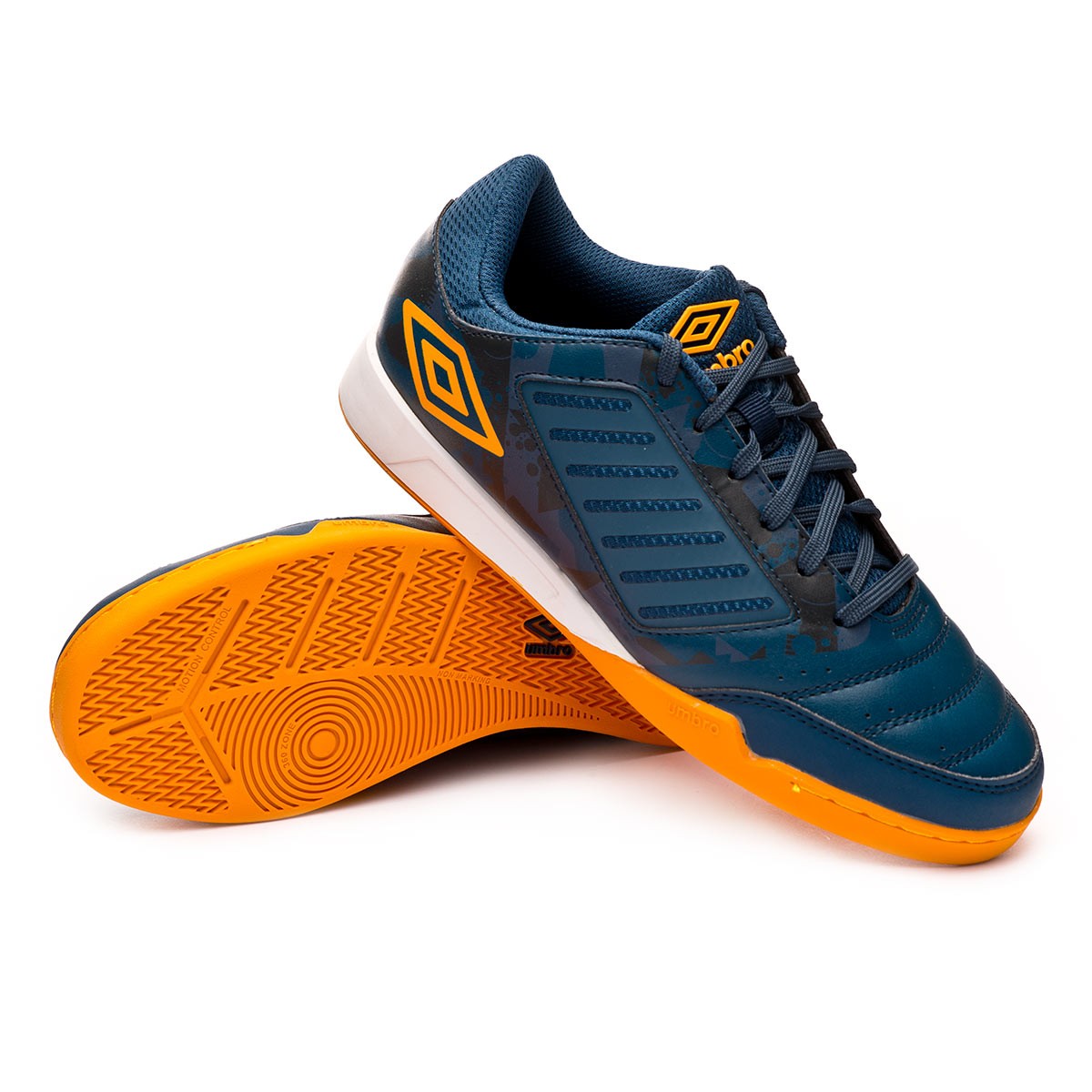 Umbro Men's Chaleira Liga Indoor Soccer Shoes Color Options 