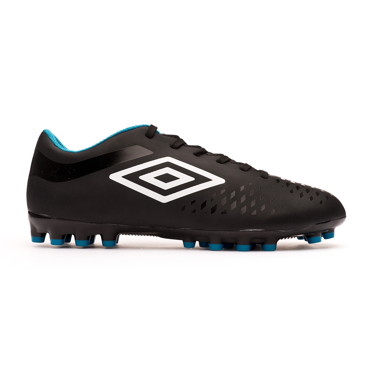 umbro sports shoes