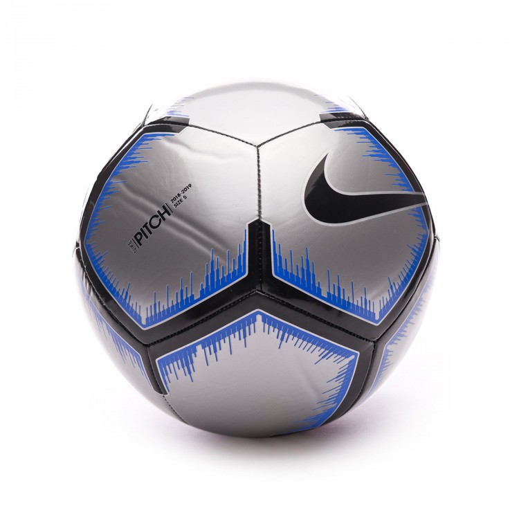 lift egzistiraju Reverse Balón Nike Pitch 2018-2019 Metallic silver-Black-Racer blue - Tienda de fútbol Fútbol Emotion lift egzistiraju Reverse Balón Nike Pitch 2018-2019 Metallic silver-Black-Racer blue - Tienda de fútbol Fútbol Emotion