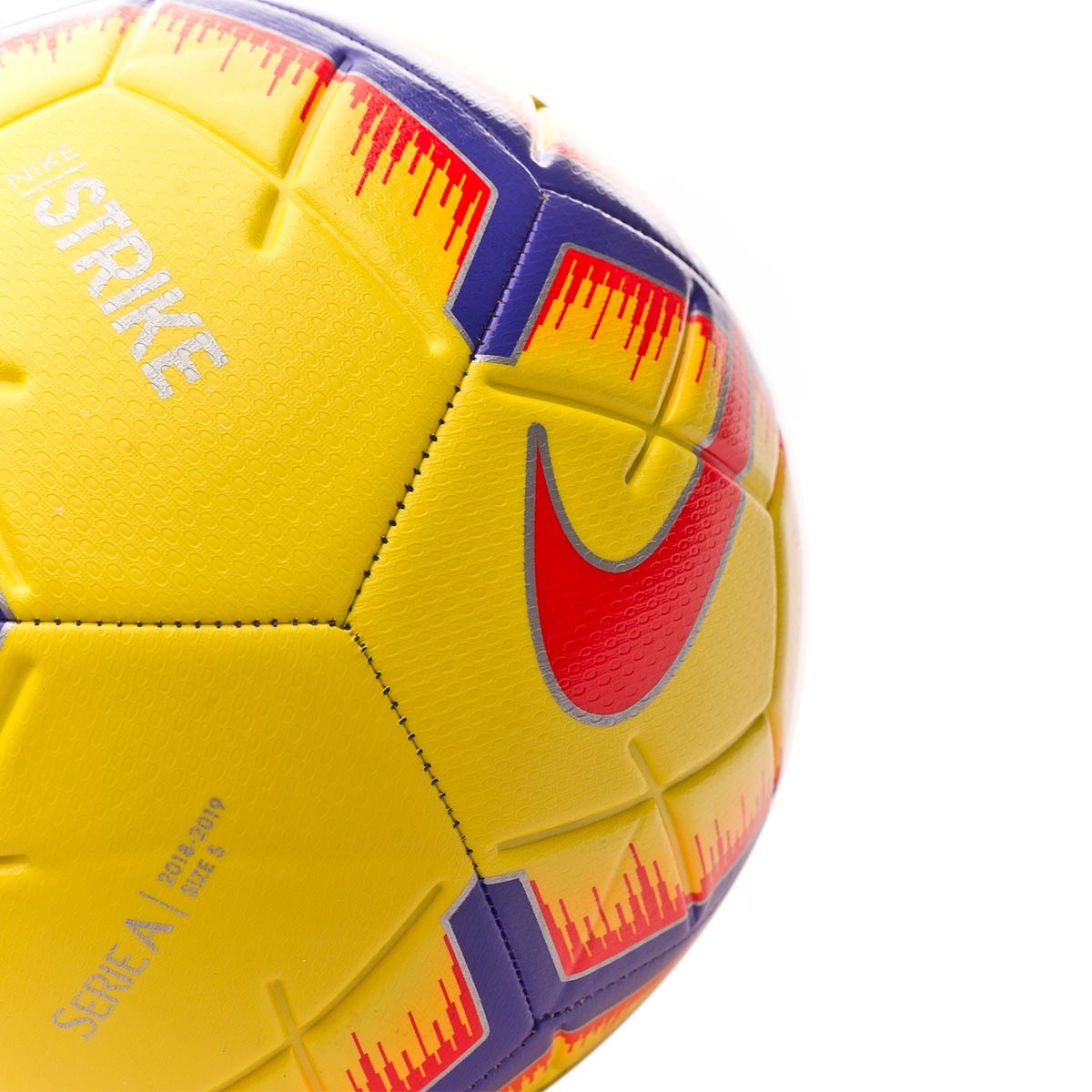 pallone strike serie a