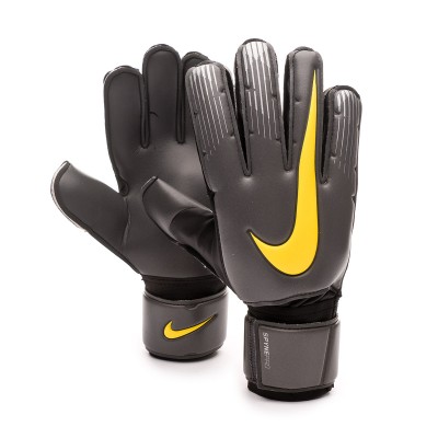 nike goalkeeper gloves spyne pro