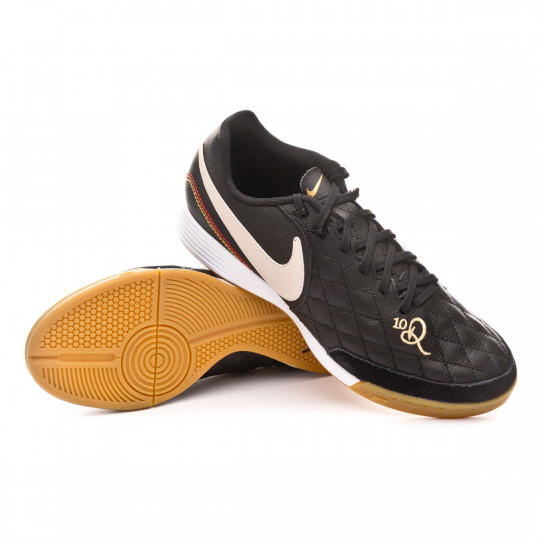 ronaldinho futsal shoes