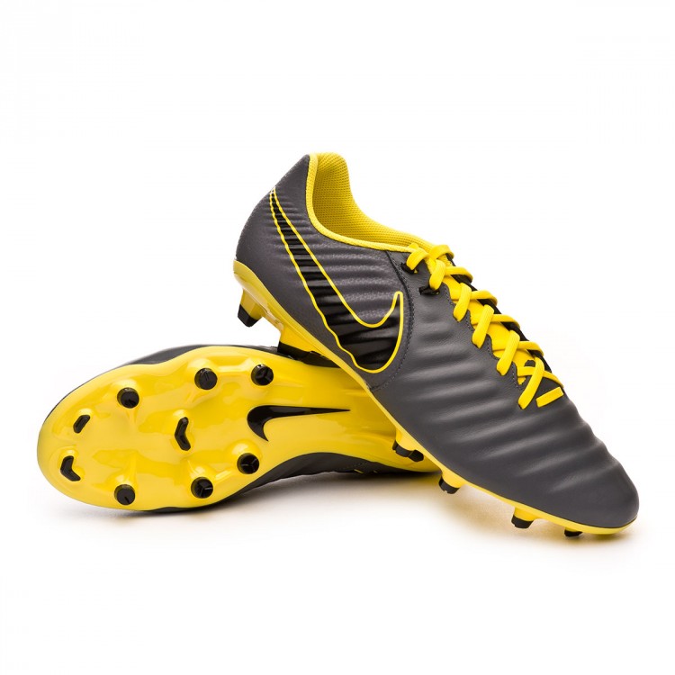 nike tiempo legend academy