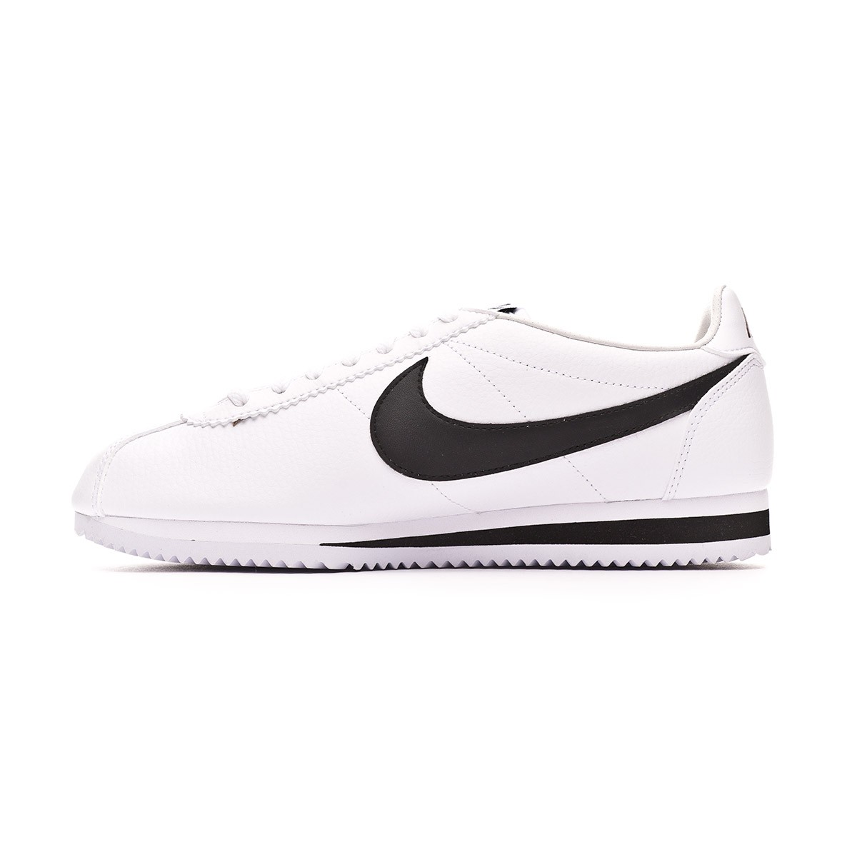 nike classic cortez leather trainers in white