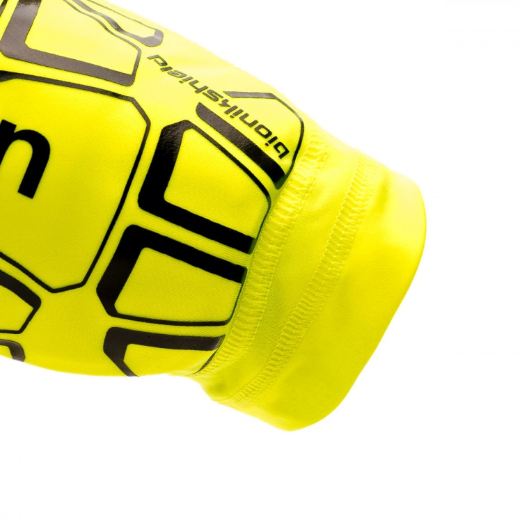 espinillera-uhlsport-bionikshield-fluor-yellow-black-2