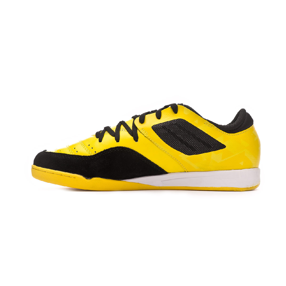 umbro 4 pro ic