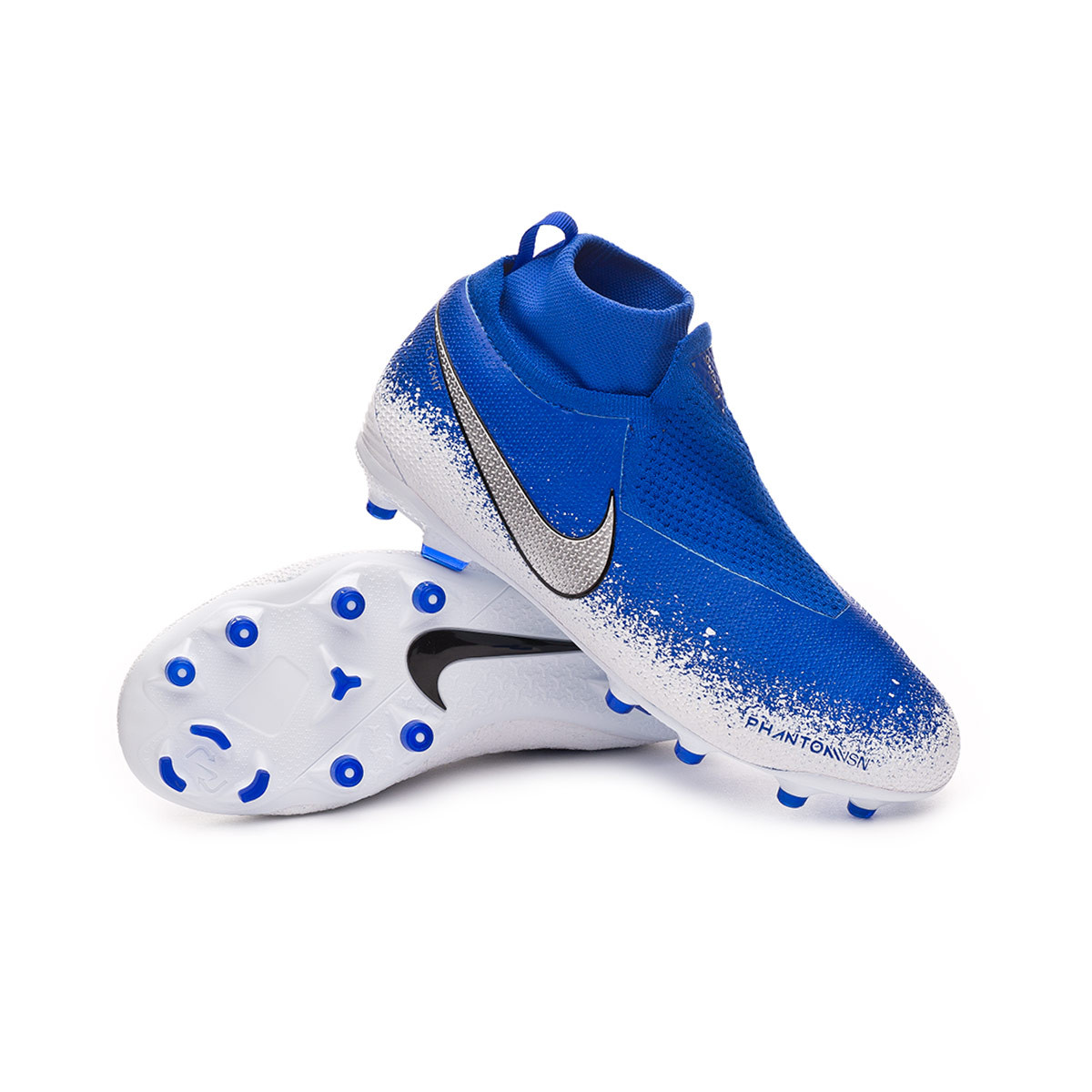 white nike football shoes