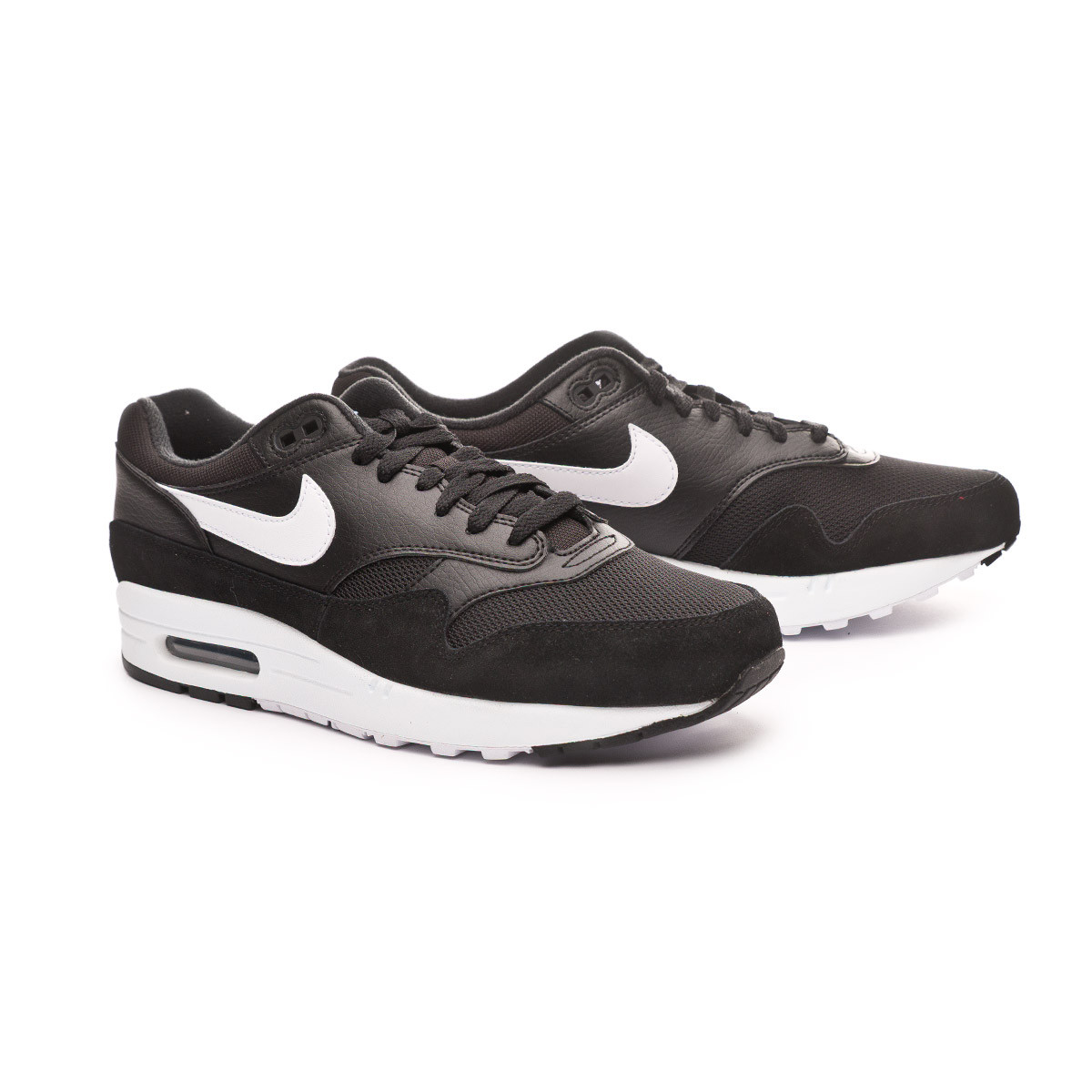 nike air max 1 trainers in white and black