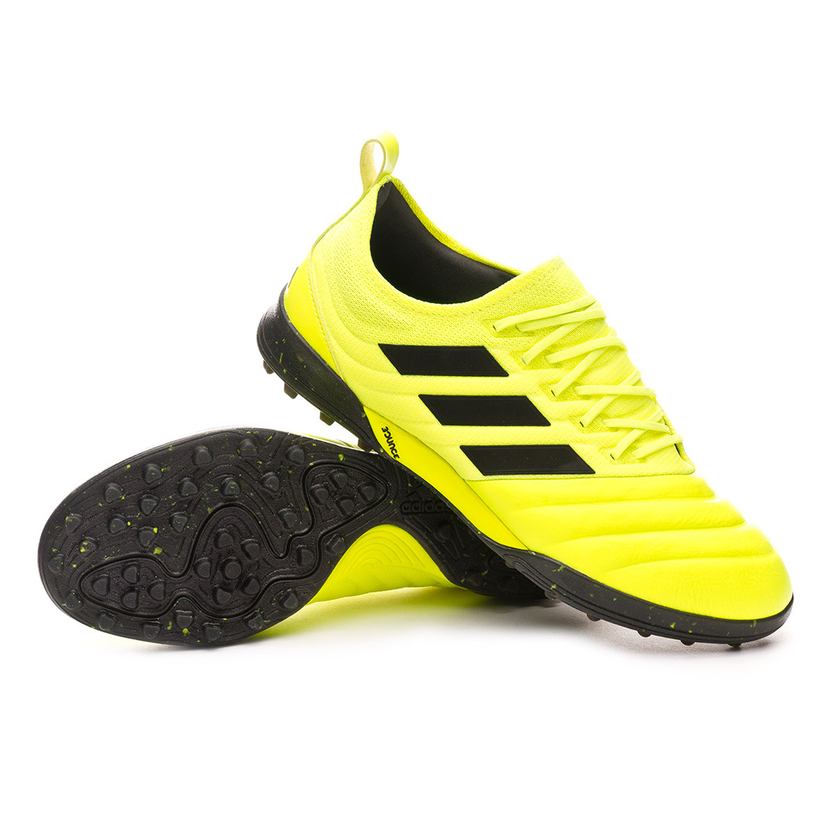 chaussure turf adidas