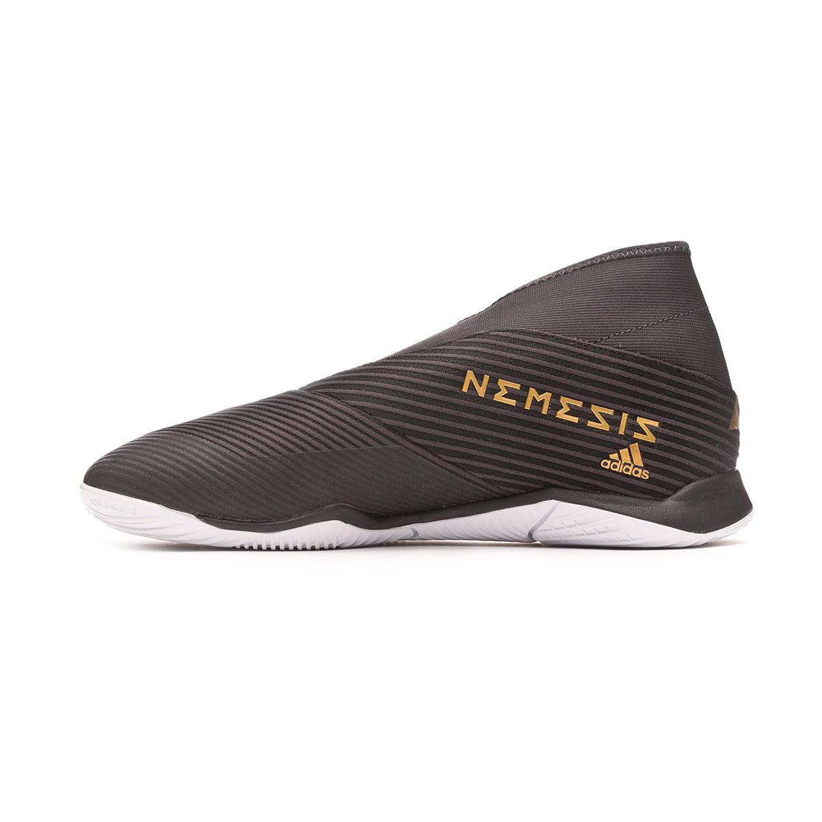 chaussure futsal adidas nemeziz