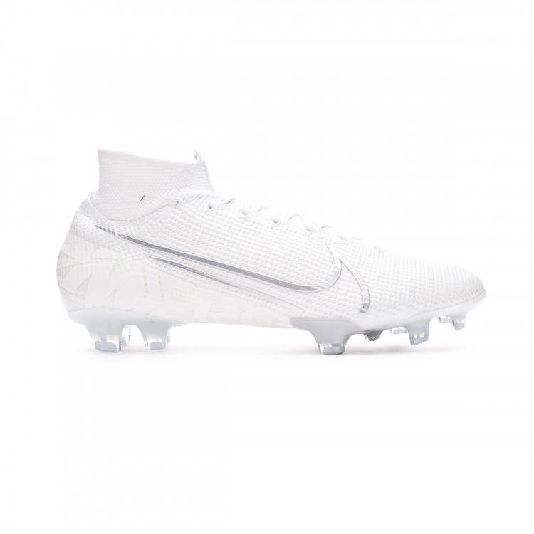 white nike superfly 7