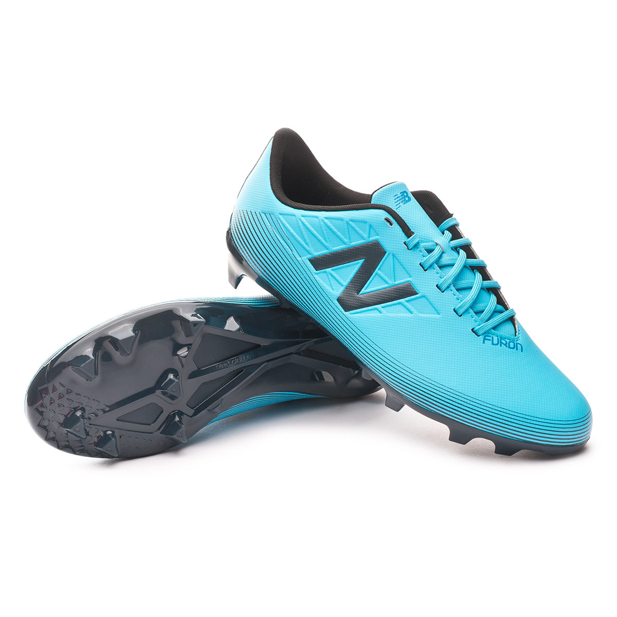 boys new balance football boots